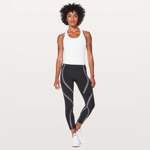 Lululemon Wild Twist 7/8 Tight *25"
Black / Heathered Black size 6 running